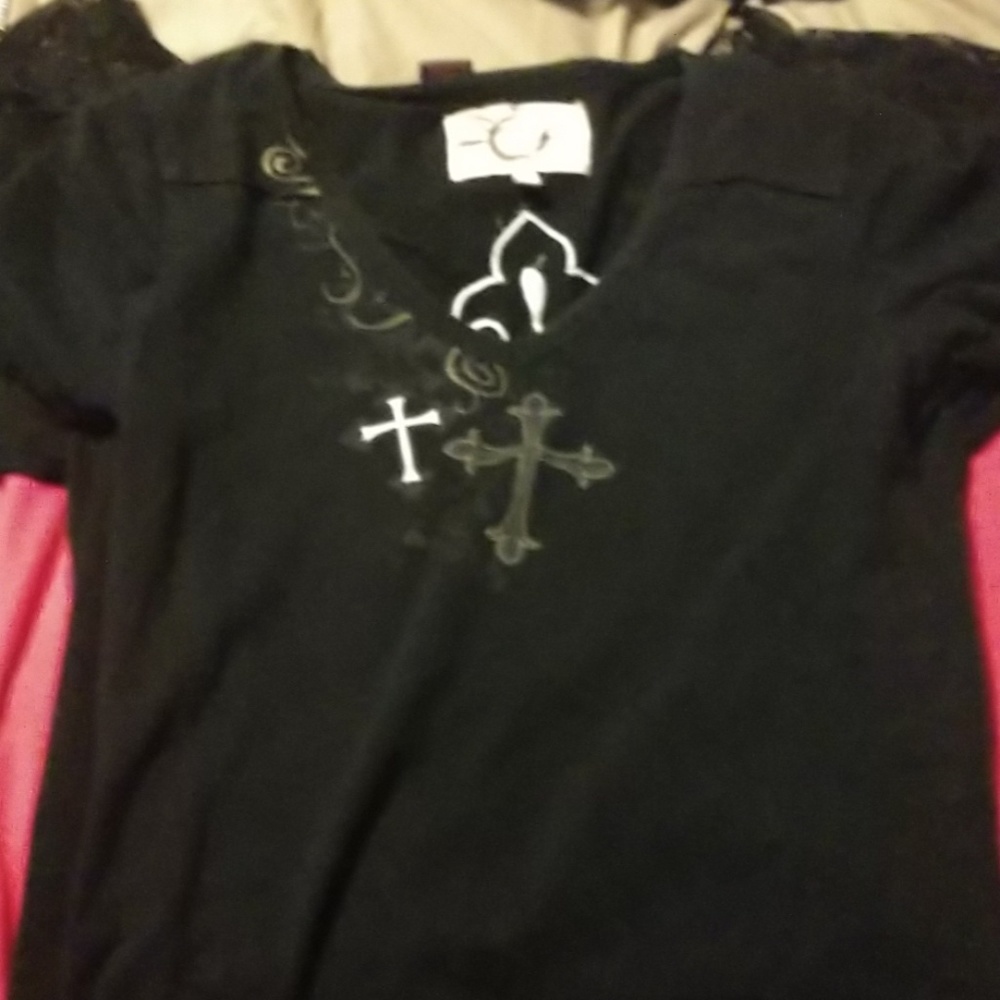 Shirts - Picture 5 of 8